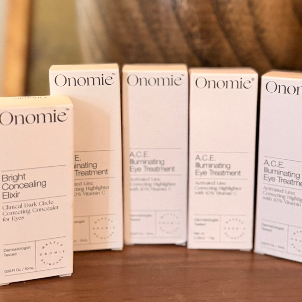 Onomie ACE illuminating Eye Treatment Correcting Highlighter 10% Vit C 5 PC LOT